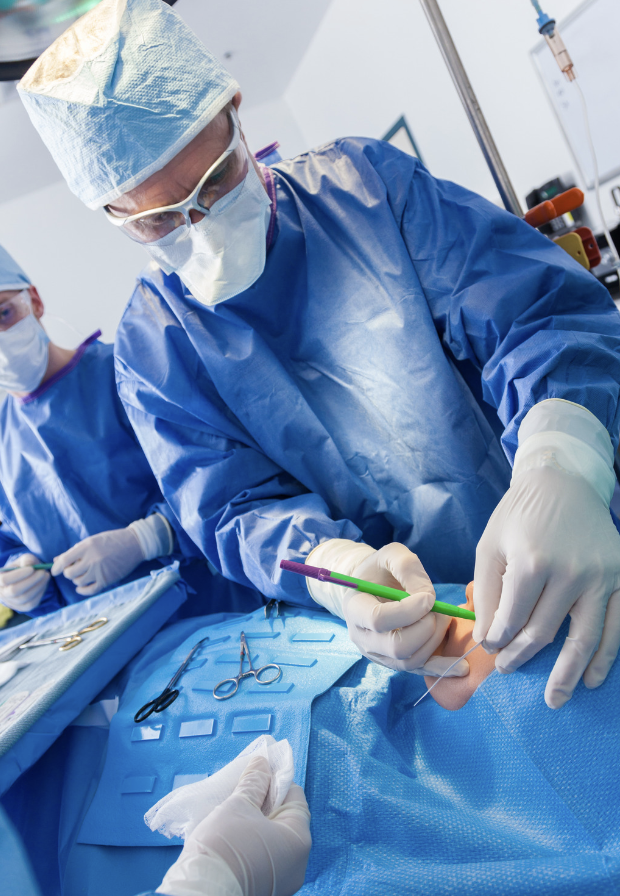 Choosing the Right Plastic Surgeon: A Guide for Southern California&nbsp;Residents